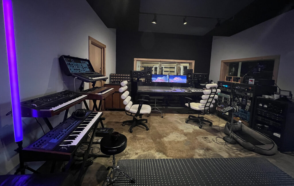 Mix Room